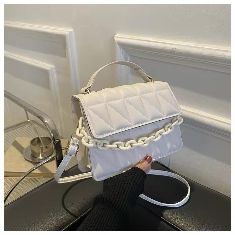 Bolso Femenino Versátil 2025 – Compacto y Moderno